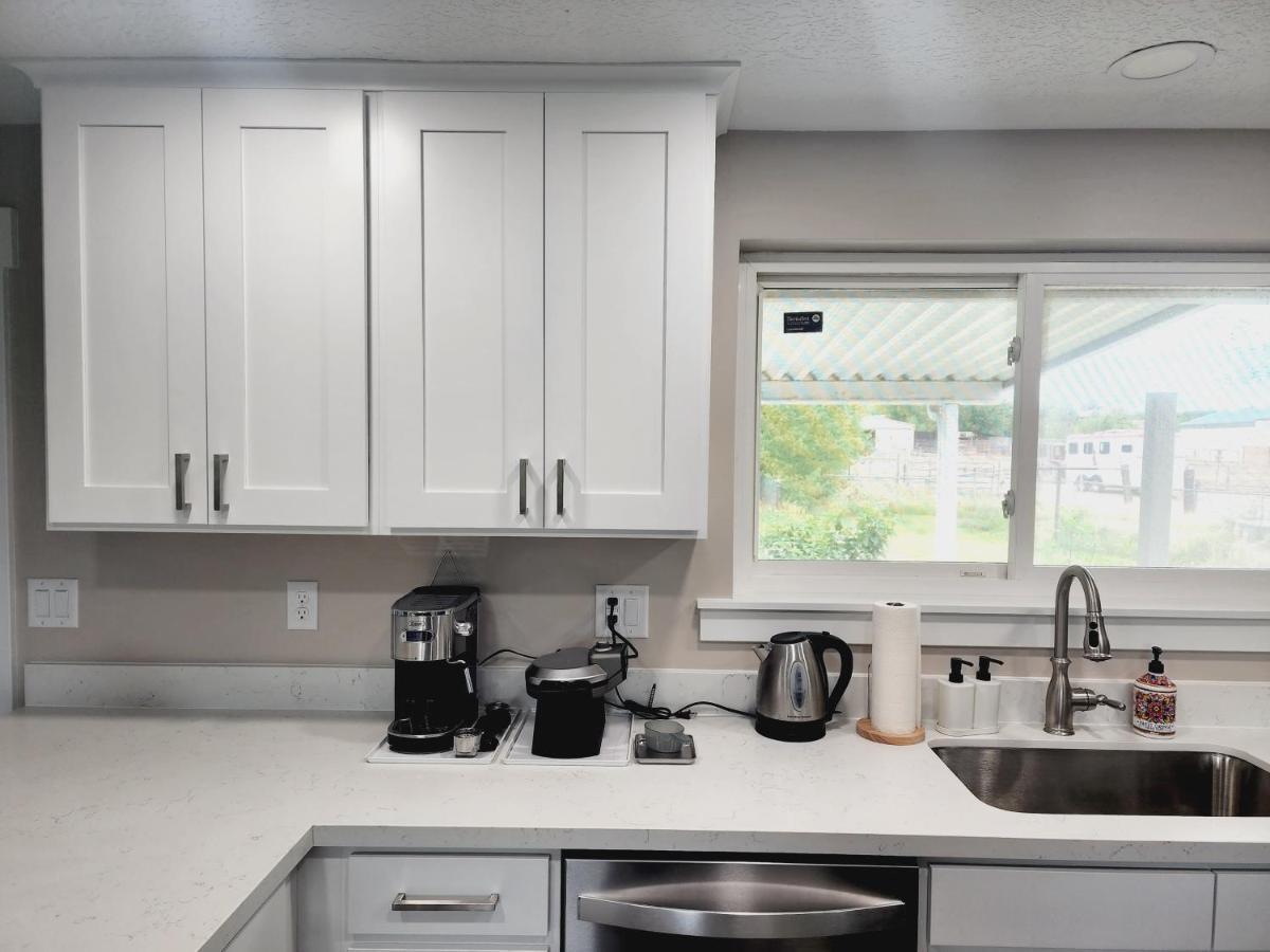 3 Bed 2 Bath Full Accessible Townhome In Heart Of Slc South Jordan Dış mekan fotoğraf